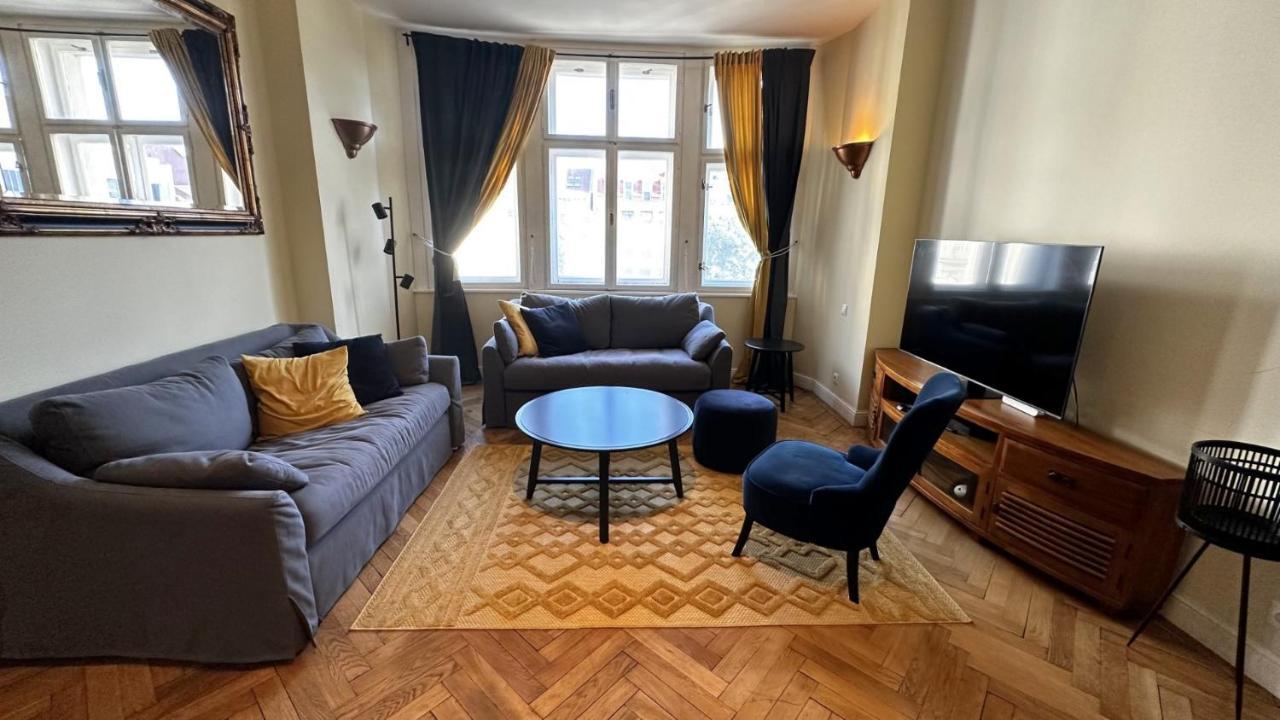 Gorkeho Apartment In City Centre Братислава Екстер'єр фото